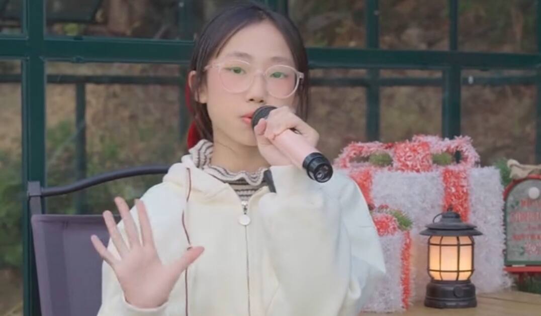 舞台上的你很美,歌声里藏着月光的碎银-大饼博士的小星星们应援站