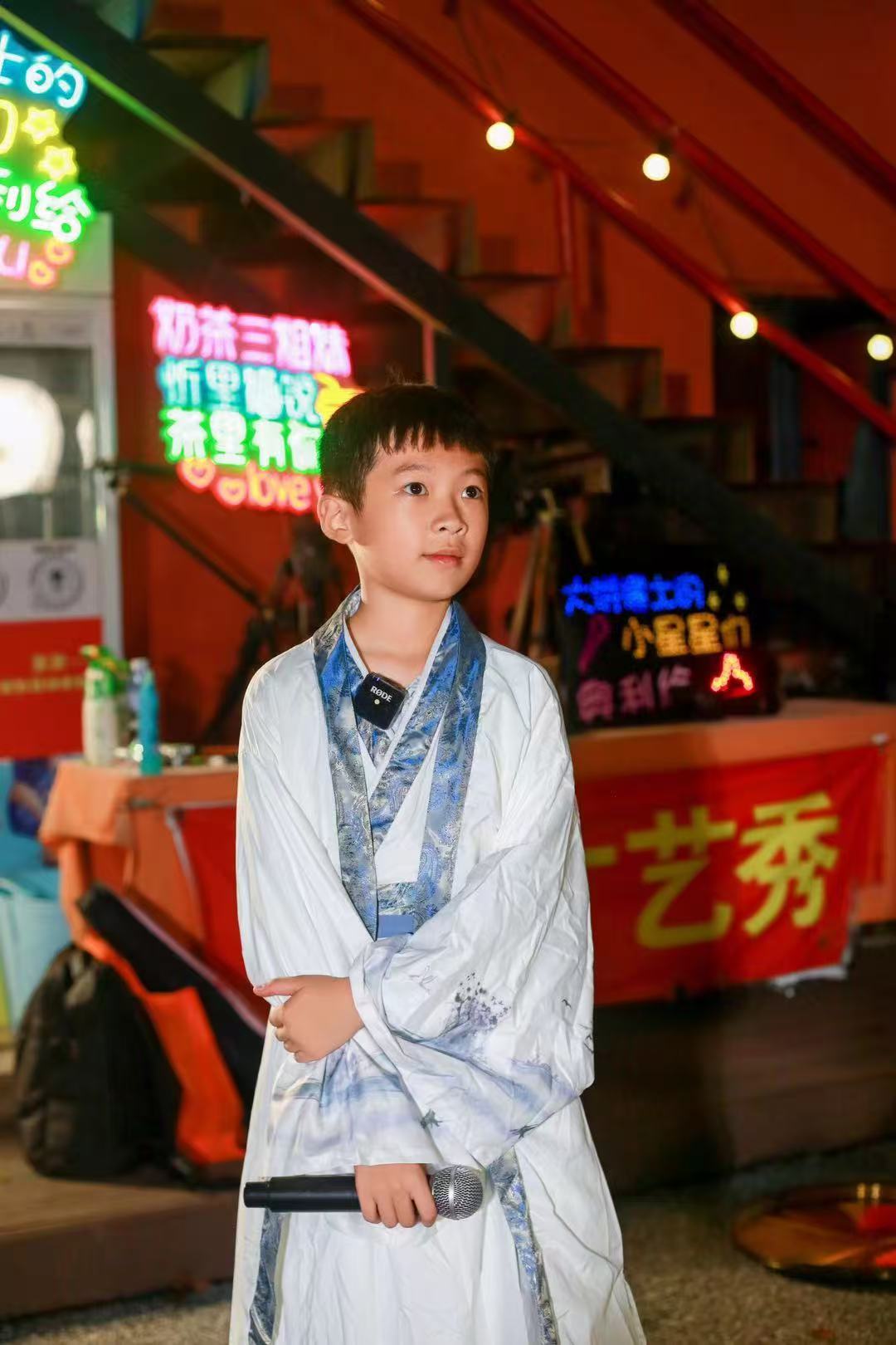 ＃黄辰忻-黄辰忻社区-大饼博士的小星星们-大饼博士的小星星们应援站