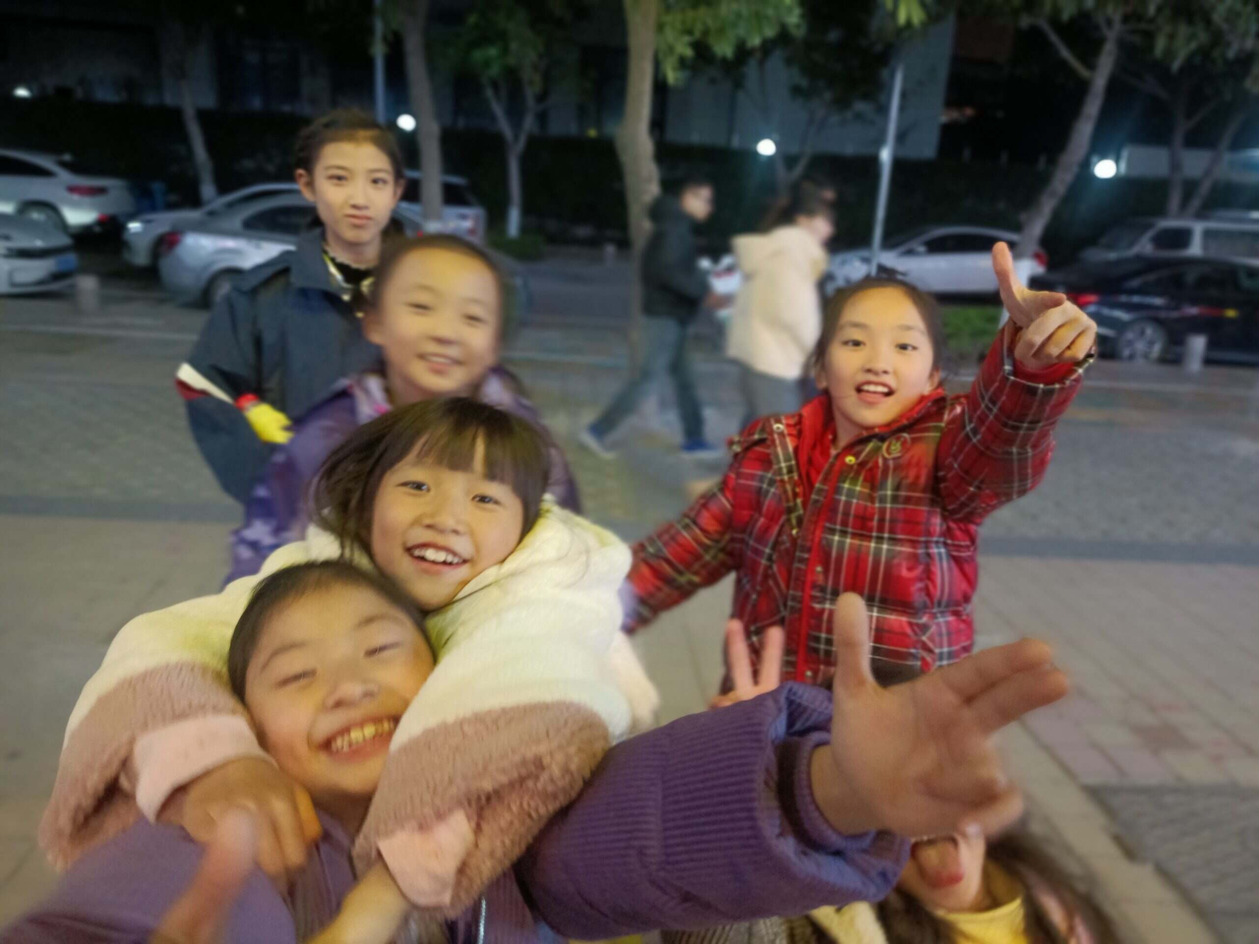 #奶茶三姐妹-大饼博士的小星星们应援站