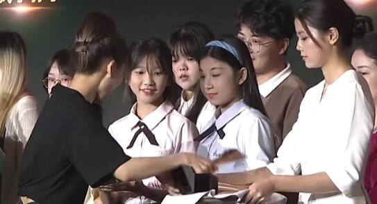 奶茶三姐妹成立五周年快乐-大饼博士的小星星们应援站