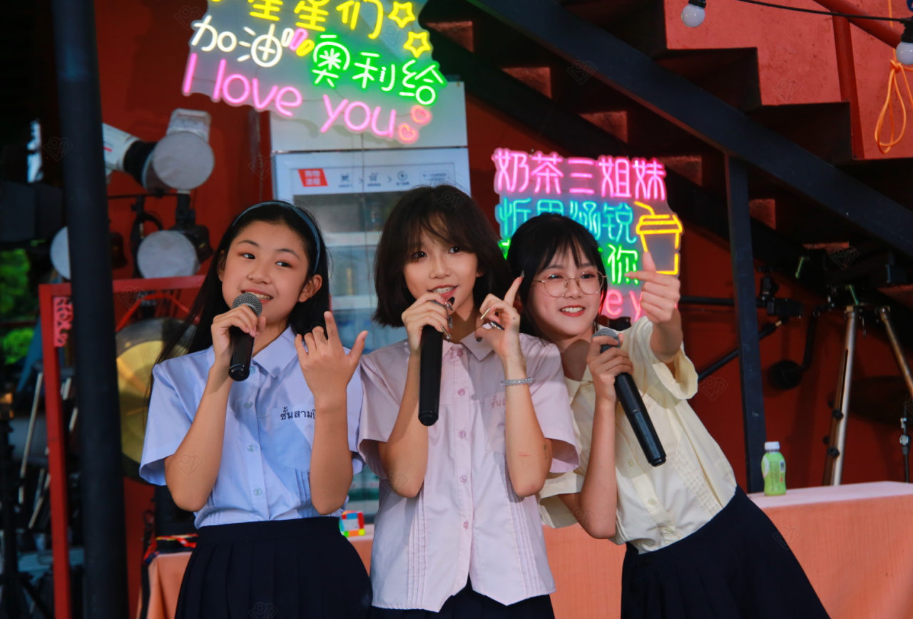 奶茶三姐妹五周年快乐吖-大饼博士的小星星们应援站