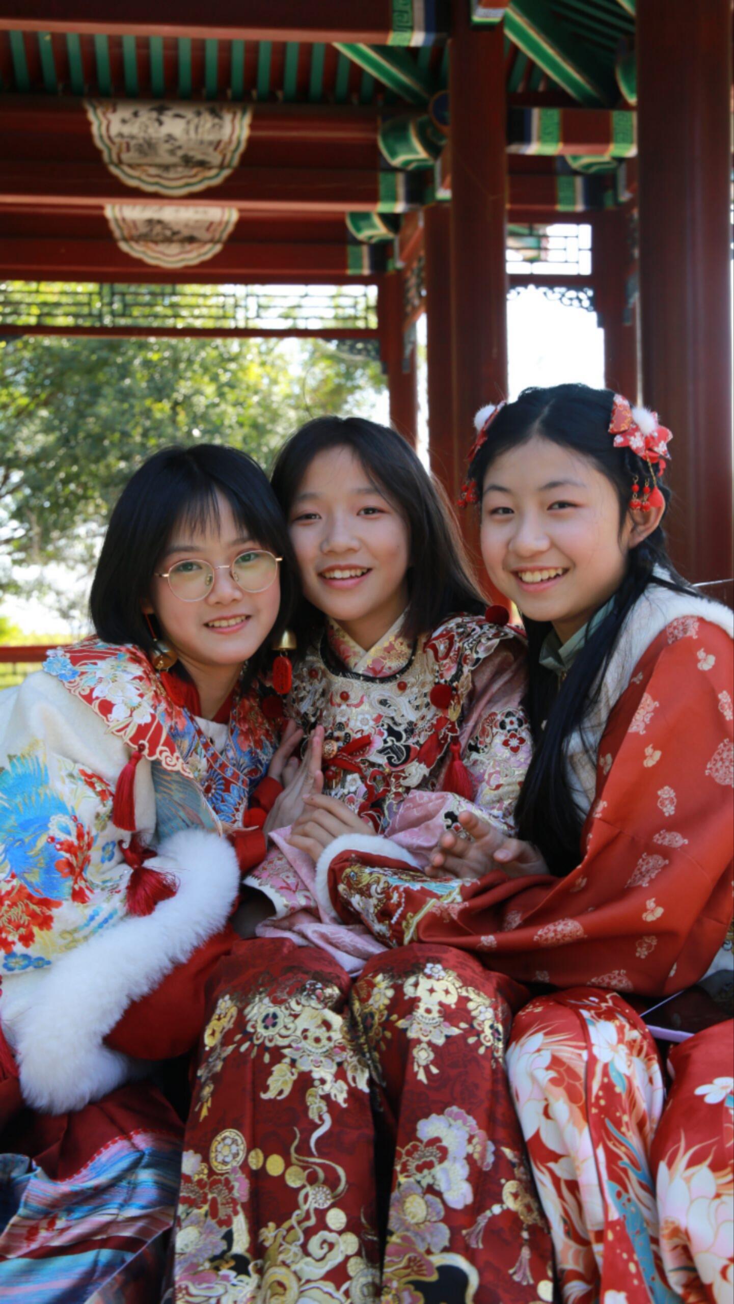 奶茶三姐妹五周年快乐!-大饼博士的小星星们应援站