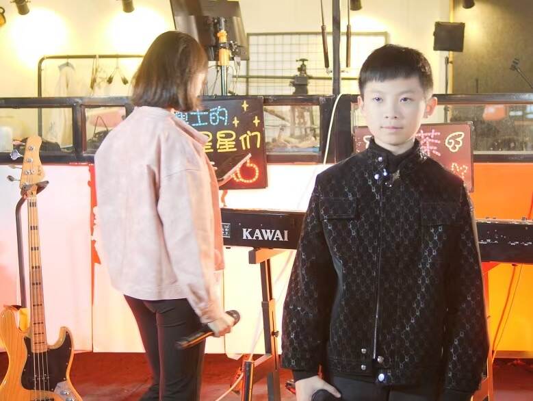 黄辰忻-大饼博士的小星星们应援站