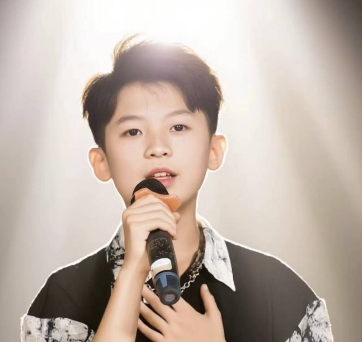 黄辰忻-大饼博士的小星星们应援站