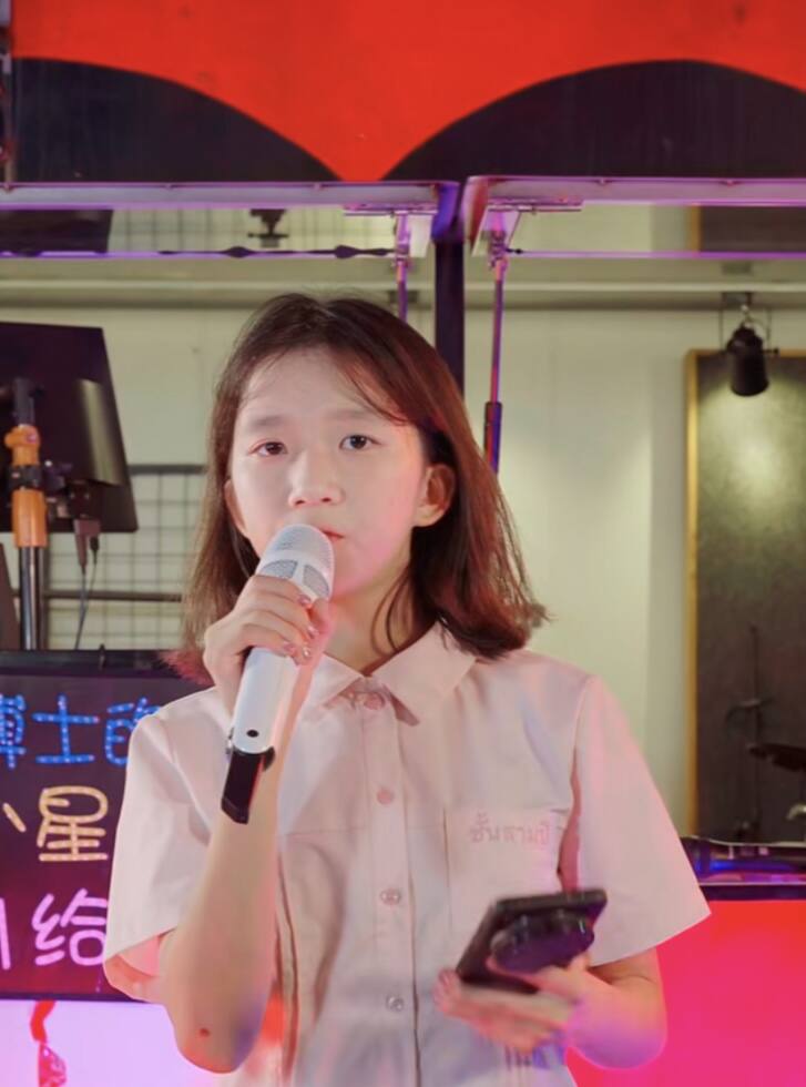 舞台上的灯光-大饼博士的小星星们应援站